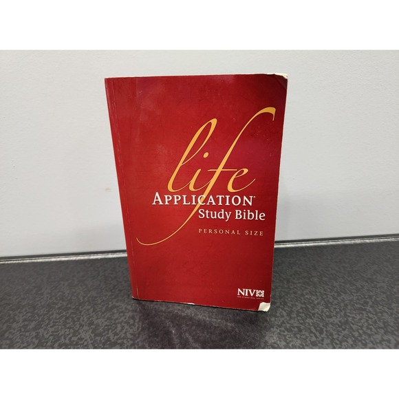 Tyndale Other - NIV Life Application Study Bible‎ Personal Size Red Softcover Tyndale 2005
